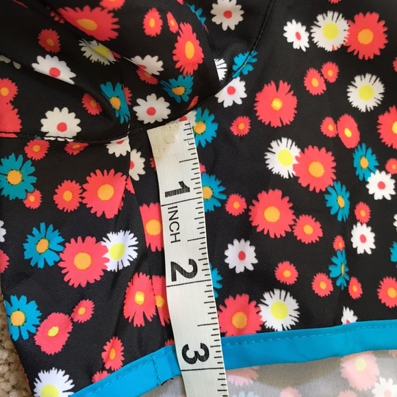 NWT! NIKE black with blue multi combo Size M running shorts - Picture 7 of 8